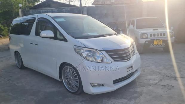 Toyota Alphard 2010 White