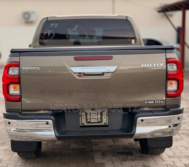 Toyota Hilux 2023