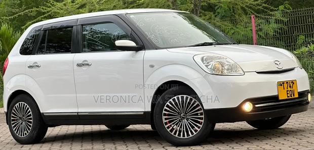 Mazda Verisa 2006