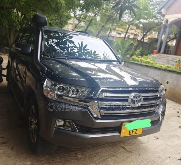Toyota Land Cruiser 4.5 V8 GX-R 2014 Gray
