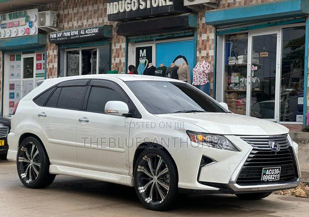 Lexus LX 570 2009 White
