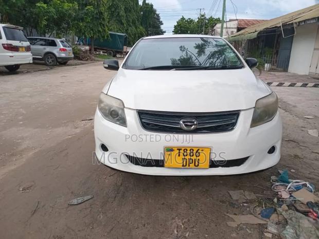 Toyota Corolla Fielder 2004 White