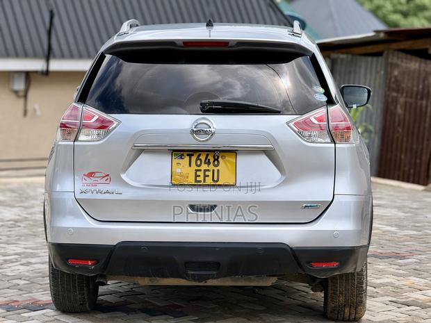 Nissan X-Trail 2015 Silver