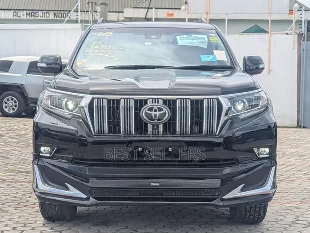 Toyota Land Cruiser Prado 4.0 Petrol TX 2022 Black