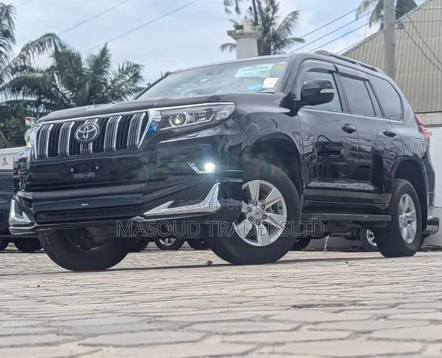Toyota Land Cruiser Prado 4.0 Petrol TX 2022 Black