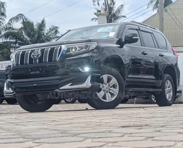 Toyota Land Cruiser Prado 4.0 Petrol TX 2022 Black