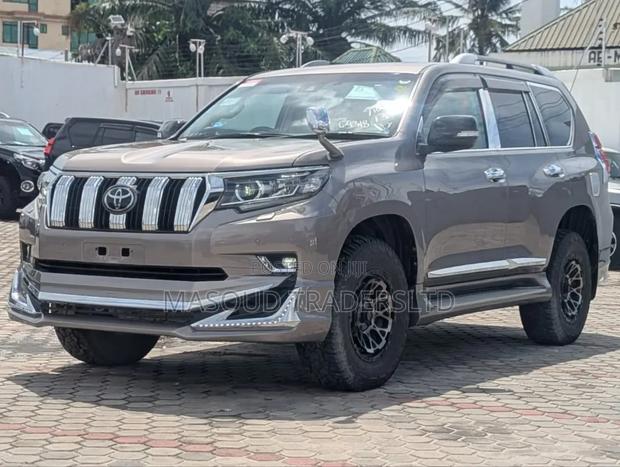 Toyota Land Cruiser Prado 4.0 Petrol TX 2021 Gray