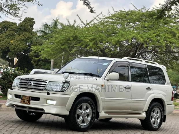 Toyota Land Cruiser 1999 Pearl