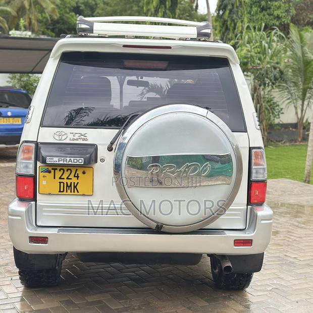 Toyota Land Cruiser Prado 2.7 5dr 2002 White