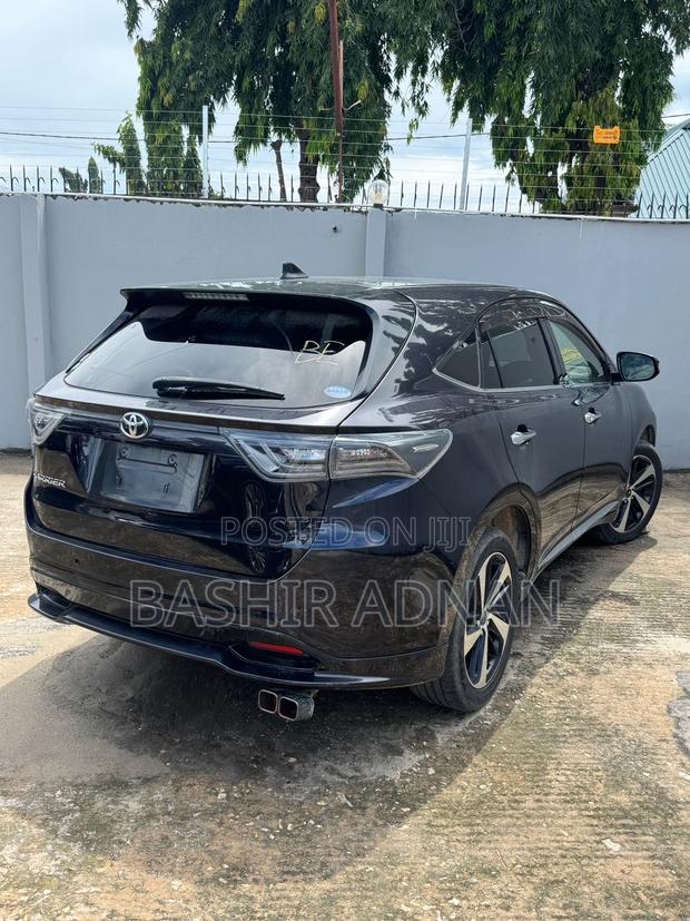 Toyota Harrier 2.0 2014 Blue
