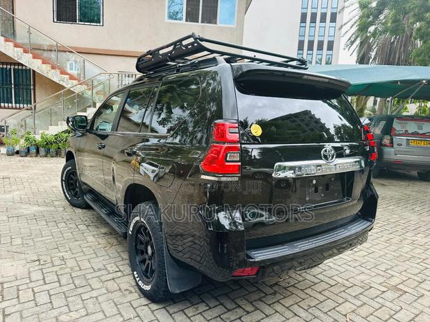 Toyota Land Cruiser Prado 2021 Black