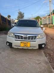 Subaru Forester 2011 White for sale