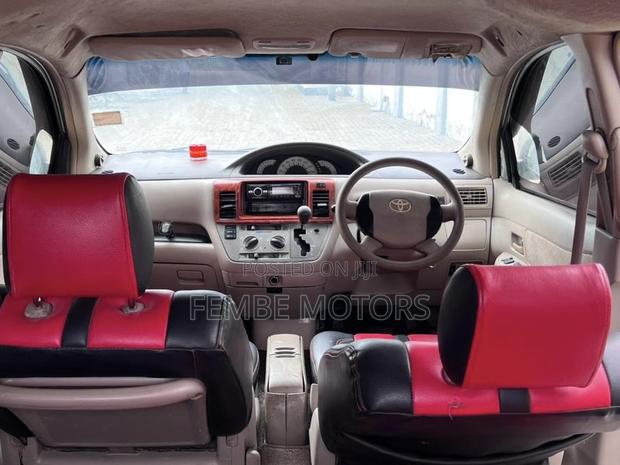Toyota Raum 2005 Blue