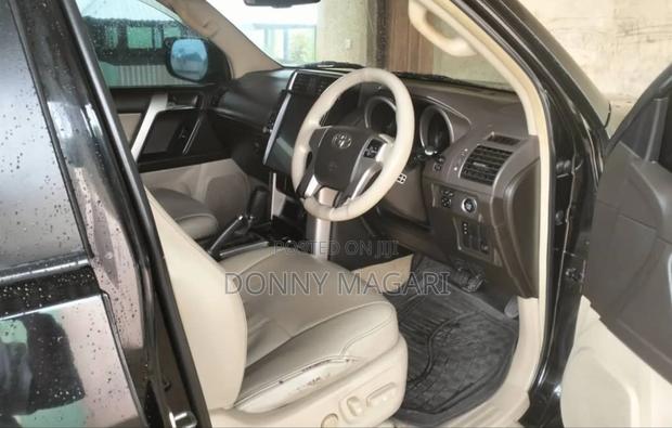 Toyota Land Cruiser Prado 2010 Black