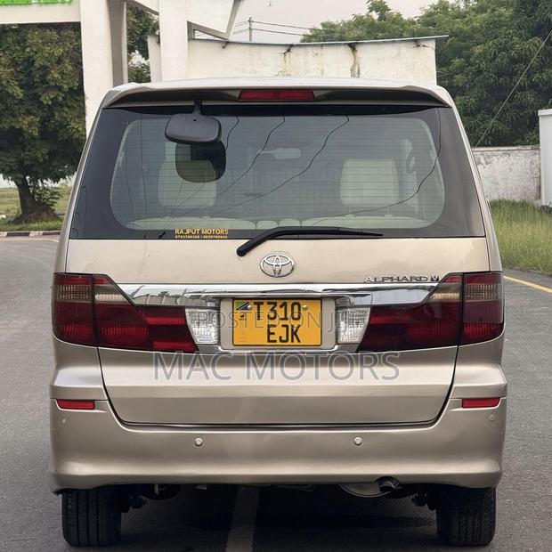 Toyota Alphard 2004 Beige