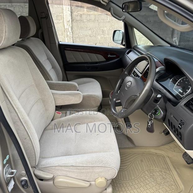Toyota Alphard 2004 Beige