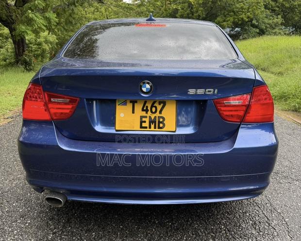 BMW 3 Series 320i RWD 2008 Blue