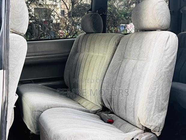 Toyota Noah 2001 Silver