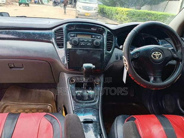 Toyota Kluger 2005 Black