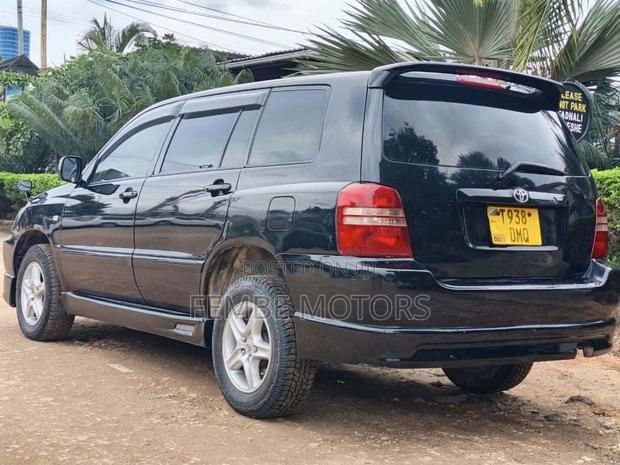 Toyota Kluger 2005 Black