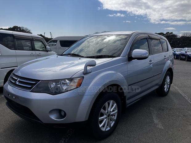 Mitsubishi Outlander ES 2011 Silver