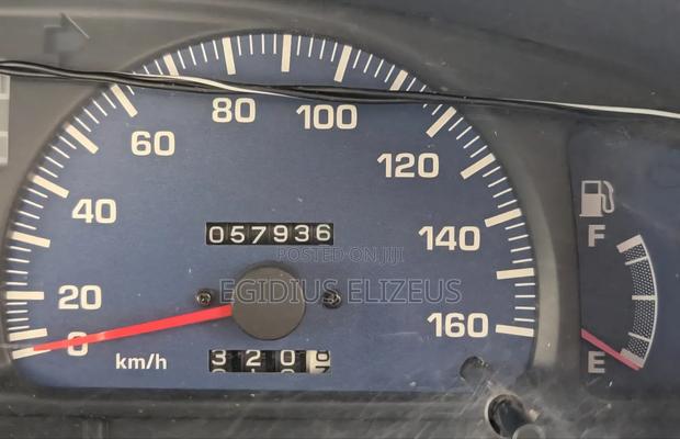 Toyota Hilux 2001 Blue