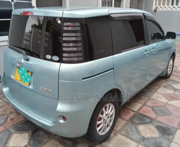 Toyota Sienta 1.5 AWD 2006 Blue