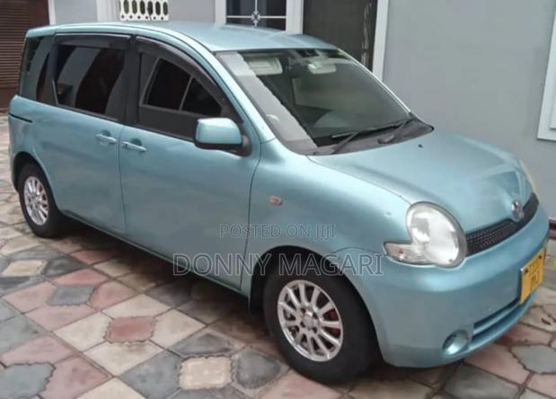 Toyota Sienta 1.5 AWD 2006 Blue