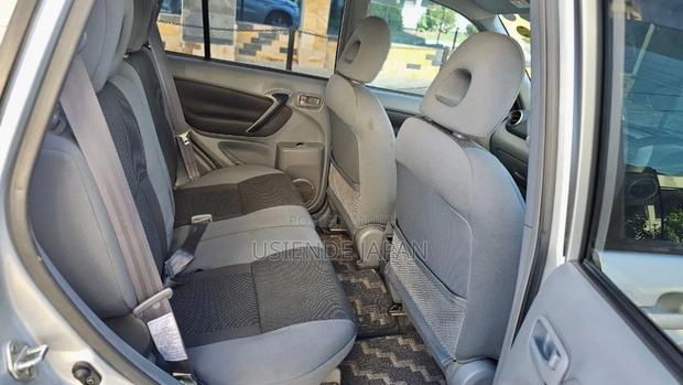 Toyota RAV4 2.0 D 2002 Silver