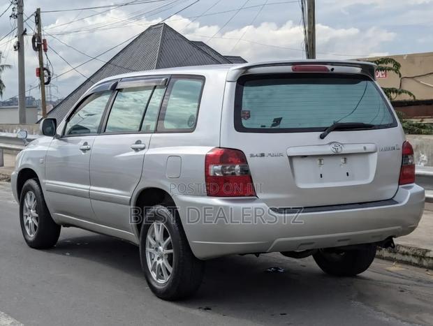 Toyota Kluger 2006 Silver