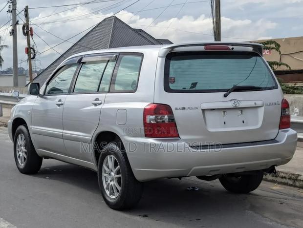 Toyota Kluger 2006 Silver