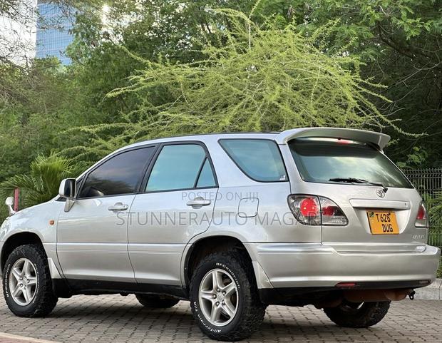 Toyota Harrier 2003 Silver