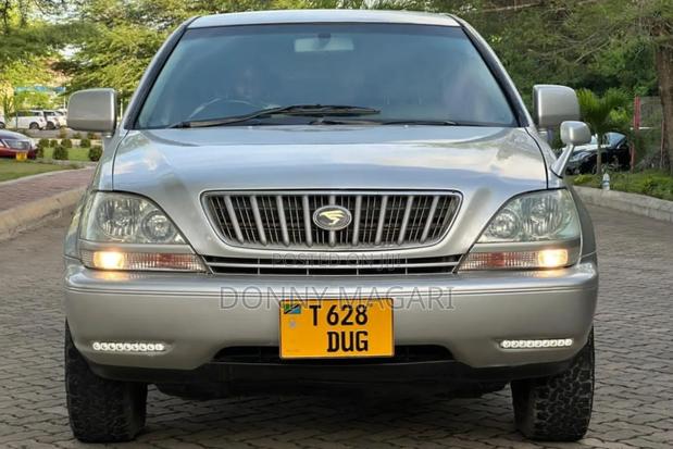 Toyota Harrier 2003 Silver