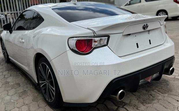 Toyota GT86 2015 White