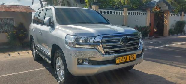 Toyota Land Cruiser 2019 Silver