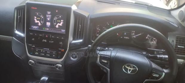 Toyota Land Cruiser 2019 Silver