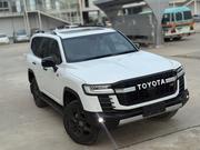 Toyota Land Cruiser LC300 2024 White for sale