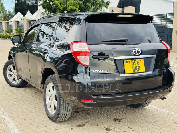 Toyota Vanguard 2008 Black