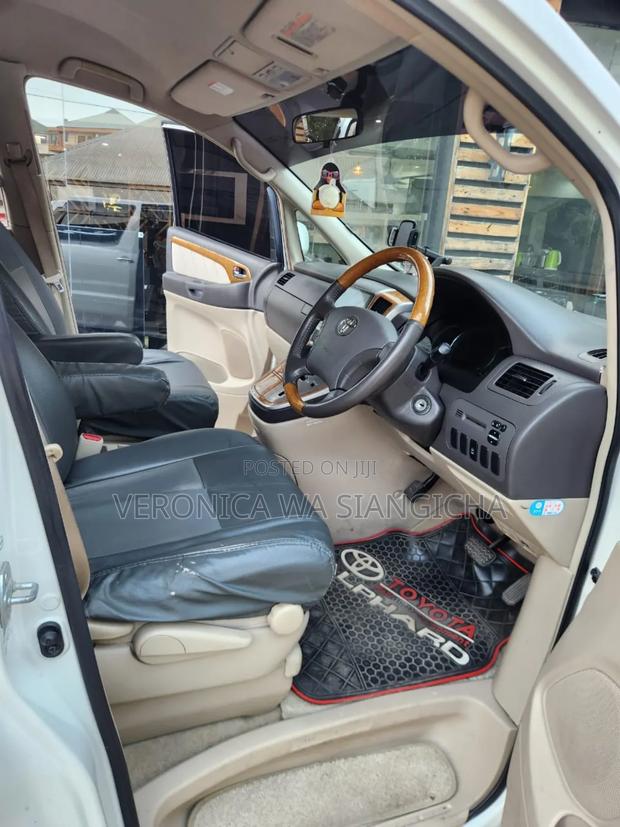 Toyota Alphard 2007