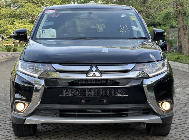 Mitsubishi Outlander 2015 Black