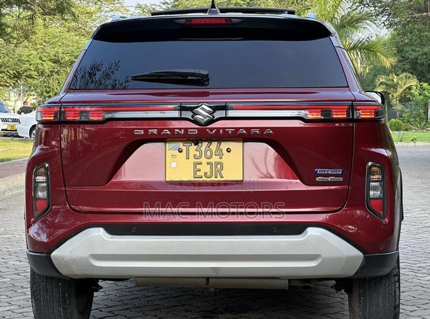 Suzuki Grand Vitara 2023 Maroon