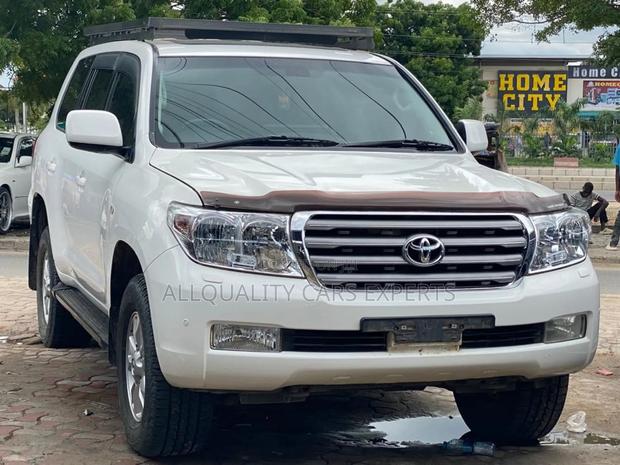 Toyota Land Cruiser 2017 Pearl