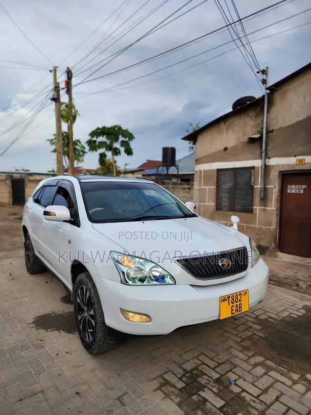 Toyota Harrier 2006 White