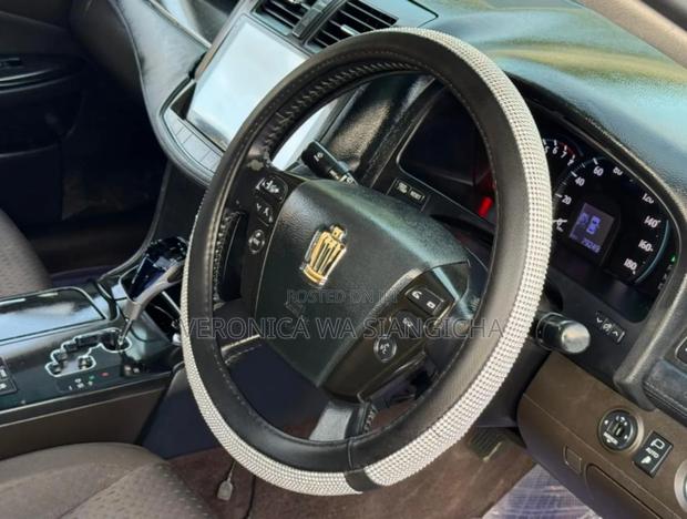 Toyota Crown 2008