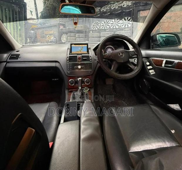 Mercedes-Benz C200 2008 Black