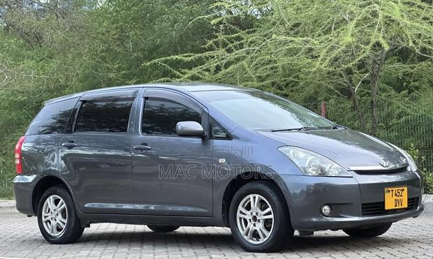 Toyota Wish 2005 Gray