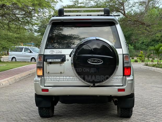 Toyota Land Cruiser Prado 1999 Silver