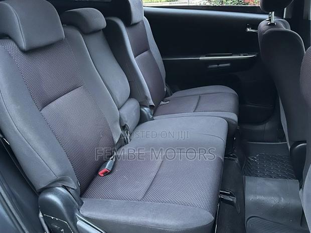 Toyota Wish 2005 Gray
