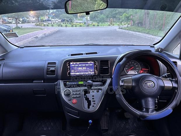 Toyota Wish 2005 Gray