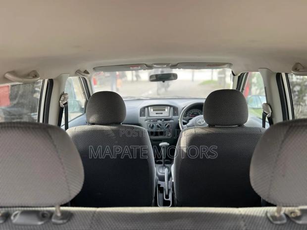Toyota Succeed 2004 Silver